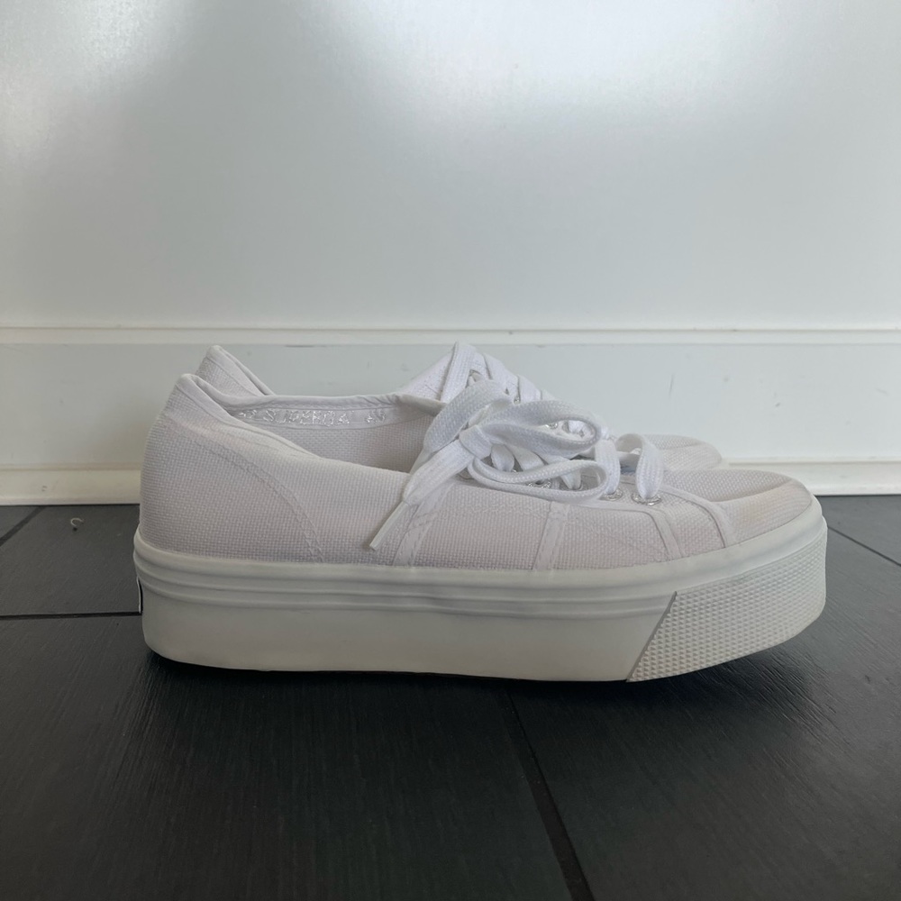 Women’s Platform Supergas Size 39 (Euro)